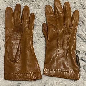Dooney & Bourke Tan Leather women’s Gloves